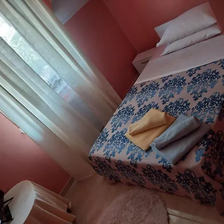 Guest house Serena House *